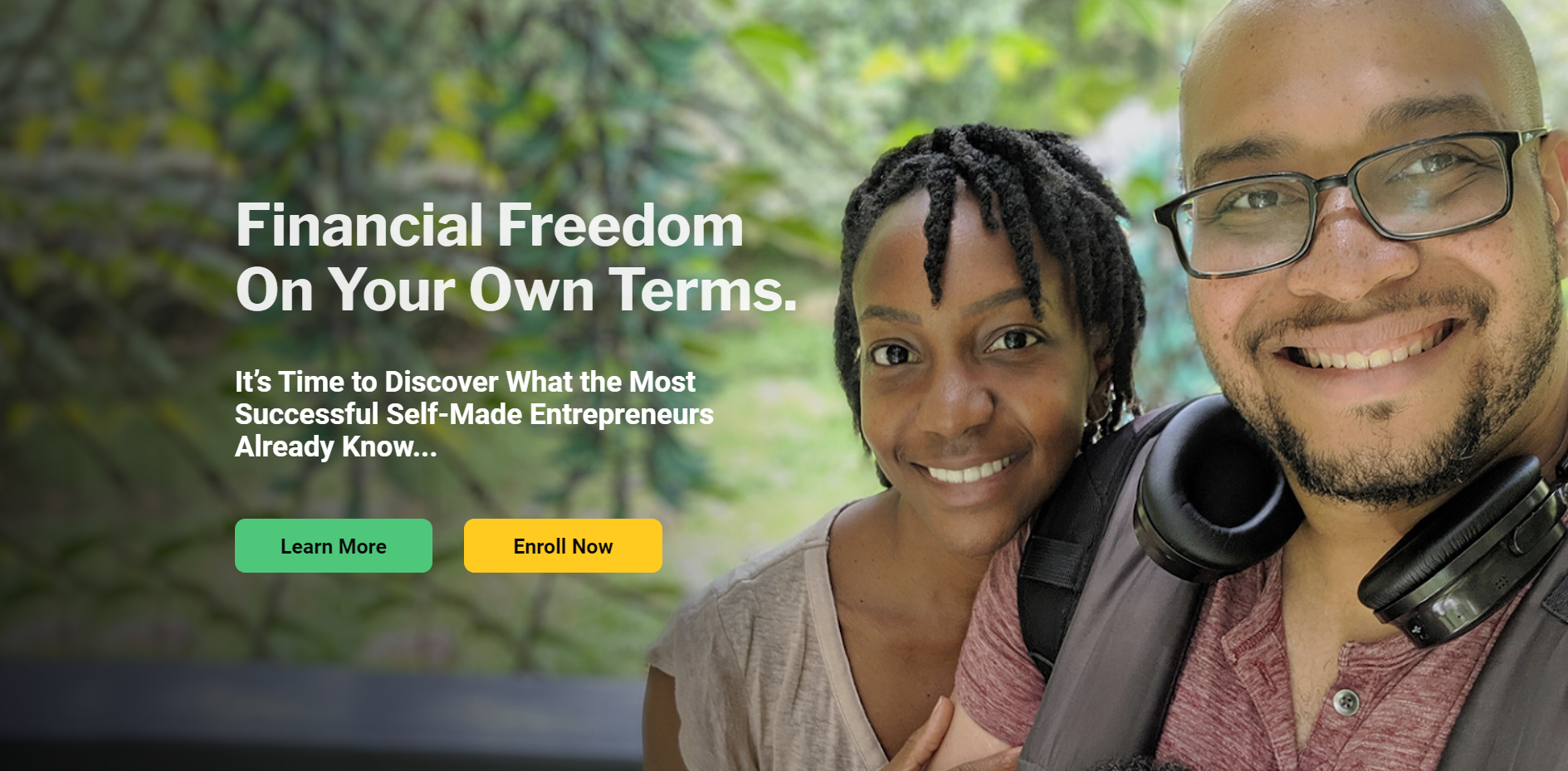 Couple smiling, financial freedom.