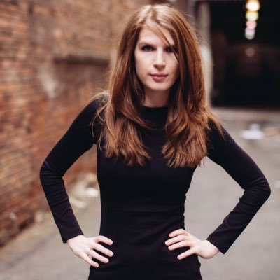 Woman criticizing SaleFactor software.