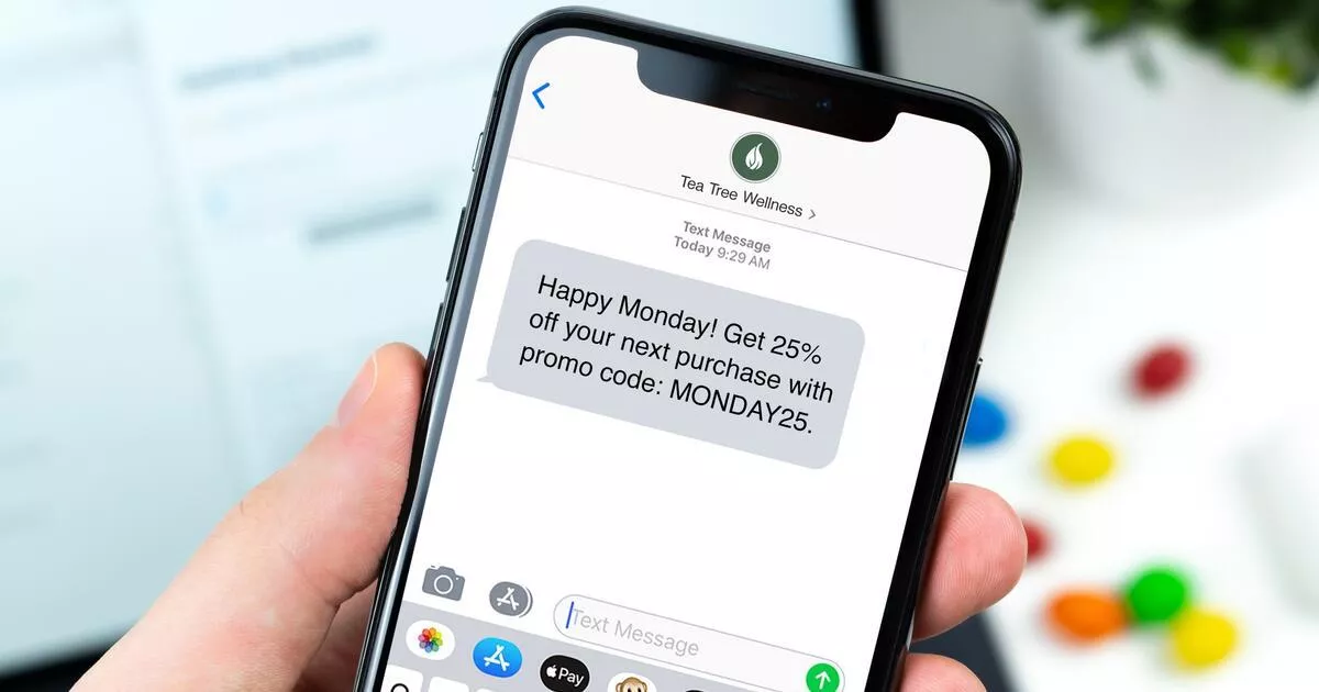 SMS marketing promotion, 25% discount.